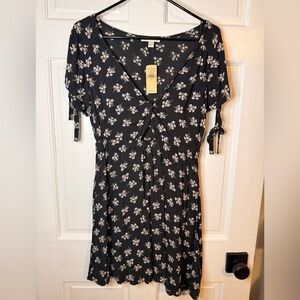 American Eagle Outfitters Black and White Floral Midi Dress